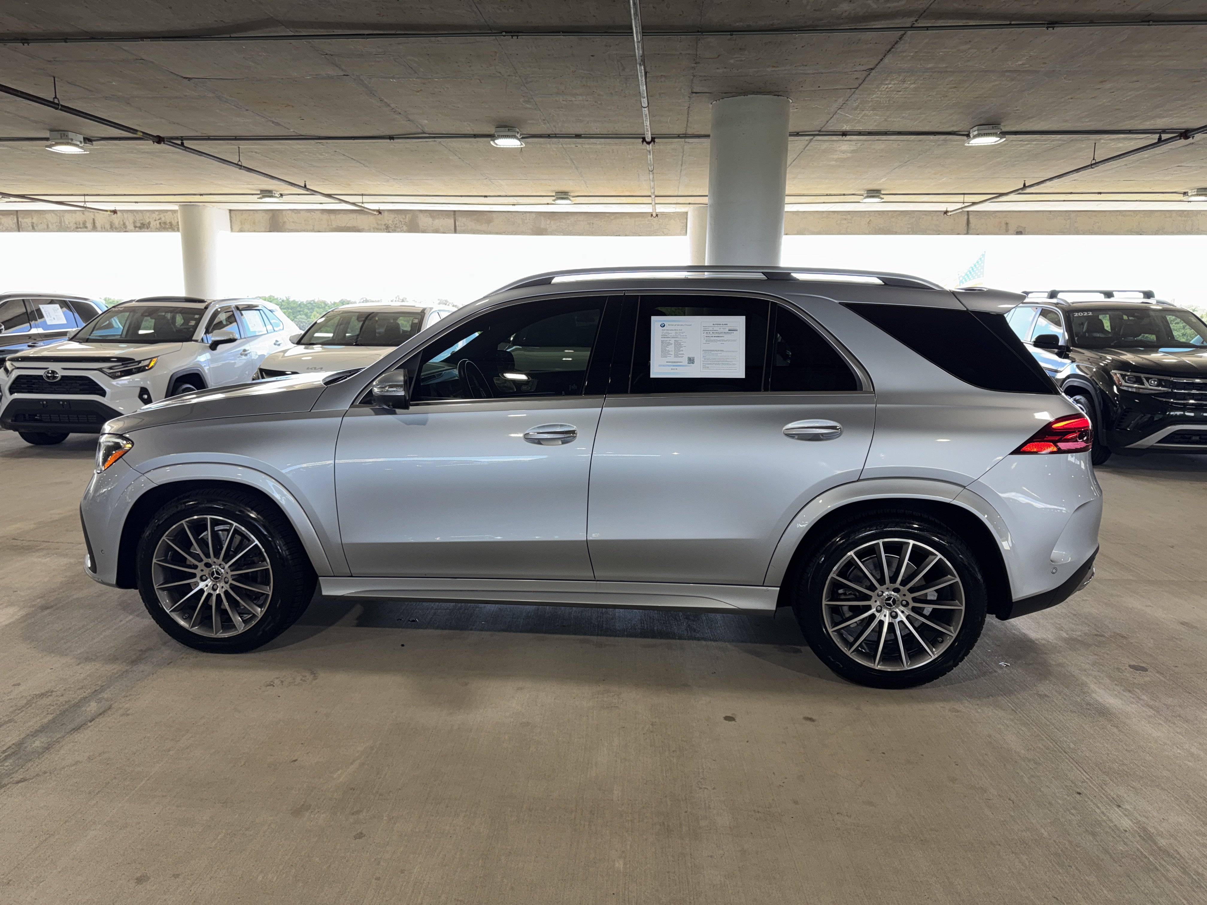 Used 2024 Mercedes-Benz GLE 450 4MATIC image 5