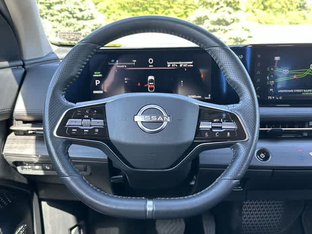 Used 2023 Nissan Ariya AWD image 7