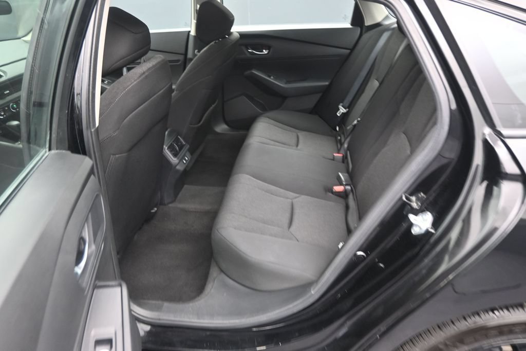 Used 2025 Honda Accord SE image 13