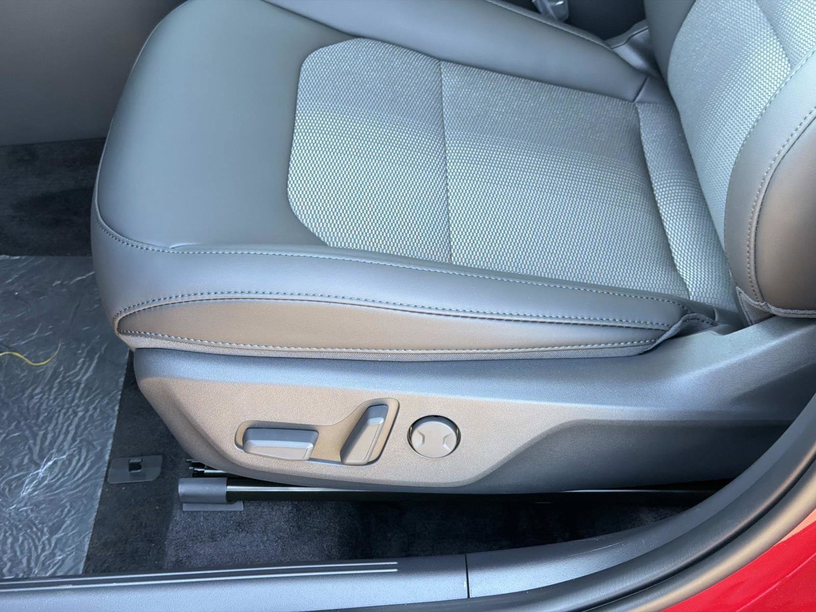 New 2026 Kia Niro EX FWD image 15