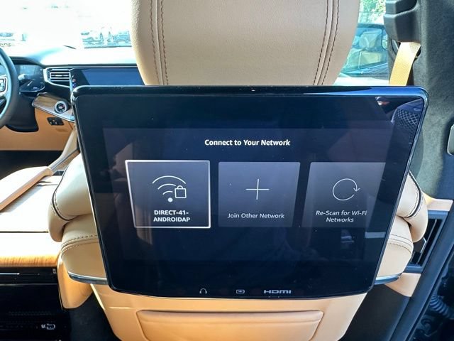 Used 2025 Jeep Grand Wagoneer L Series III w/ Rear Seat Video Group 1 AWD/4WD image 35