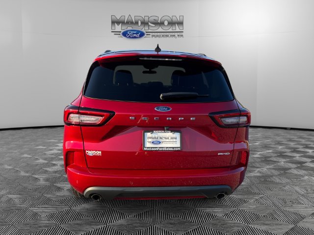 Used 2024 Ford Escape ST-Line w/ Tech Pack #1 AWD/4WD image 4