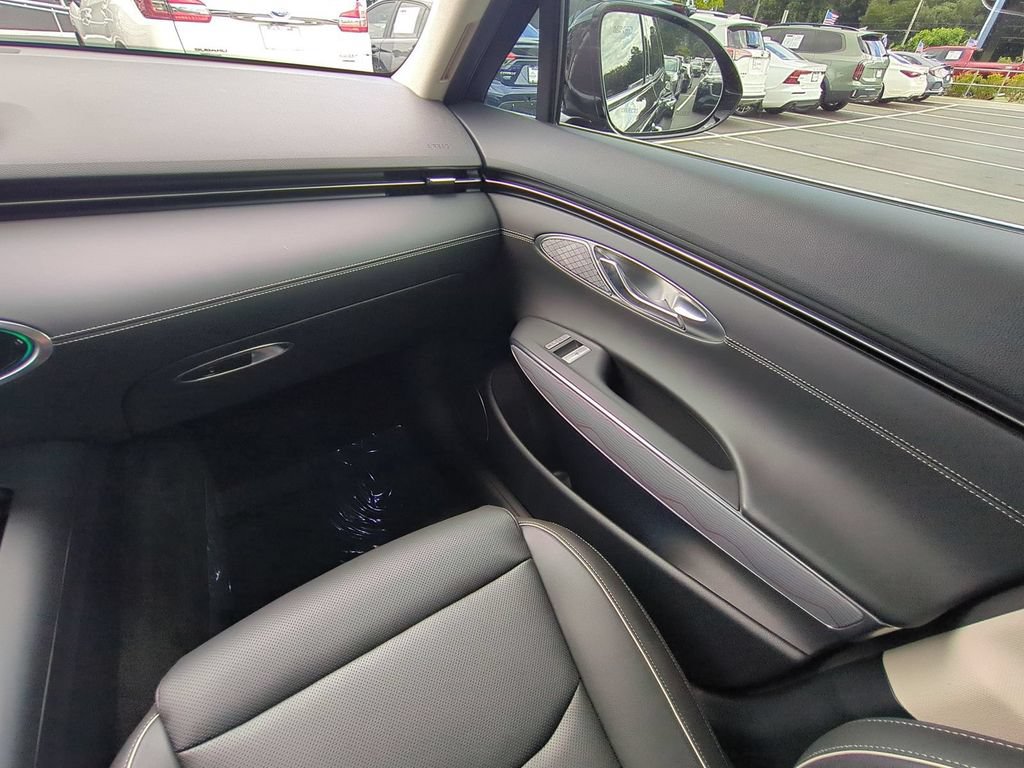 Used 2024 Genesis GV70 2.5T w/ Advanced Package AWD/4WD image 16