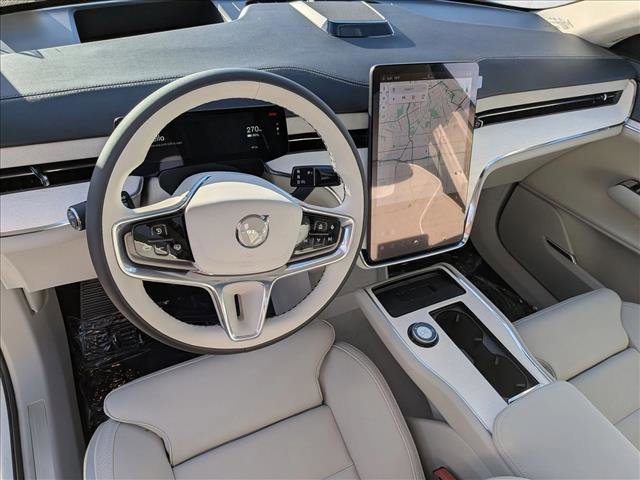 New 2025 Volvo EX90 Plus w/ Protection Package Premier image 3