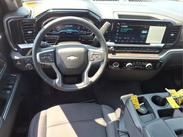 Used 2024 Chevrolet Silverado 1500 LT AWD/4WD image 10