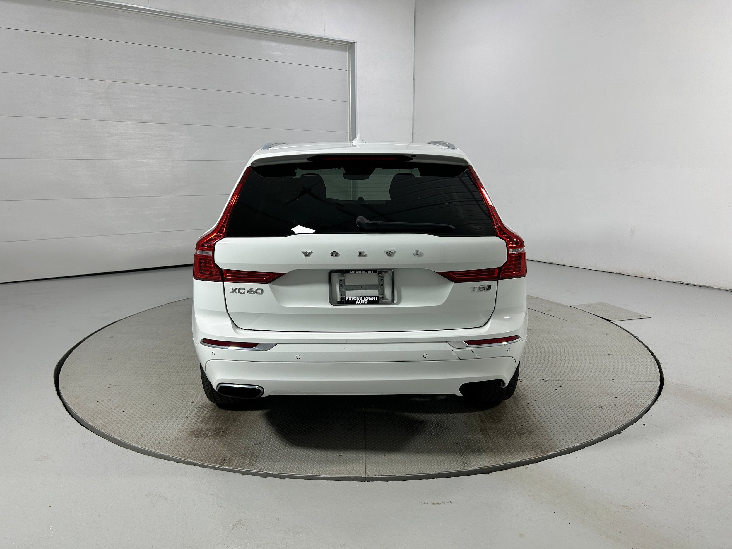 Used 2021 Volvo XC60 T5 Inscription AWD/4WD image 32
