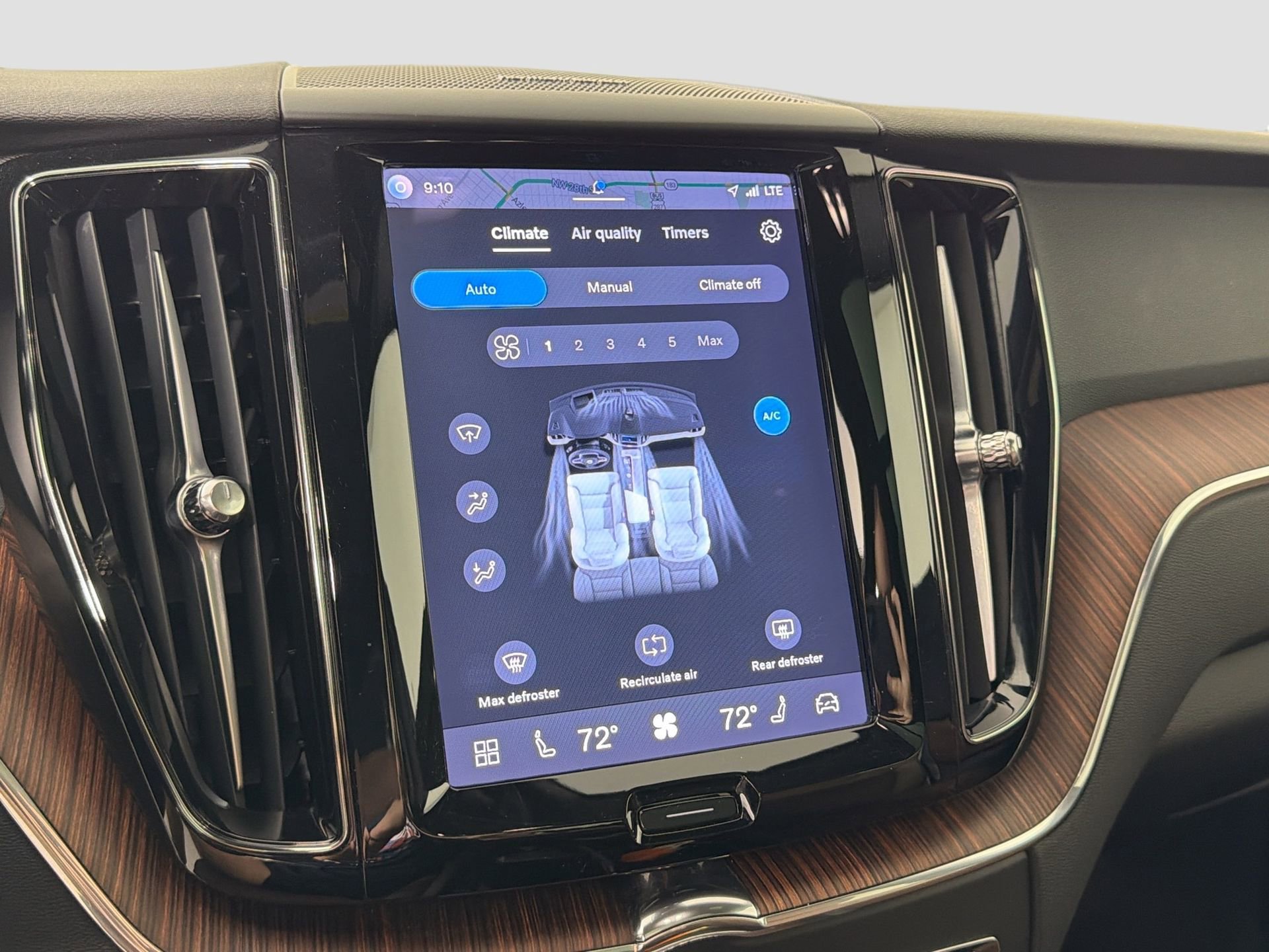 Certified 2023 Volvo XC60 B5 Plus w/ Protection Package Premier FWD image 16