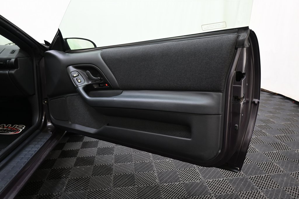 Used 1993 Chevrolet Camaro Z28 image 16