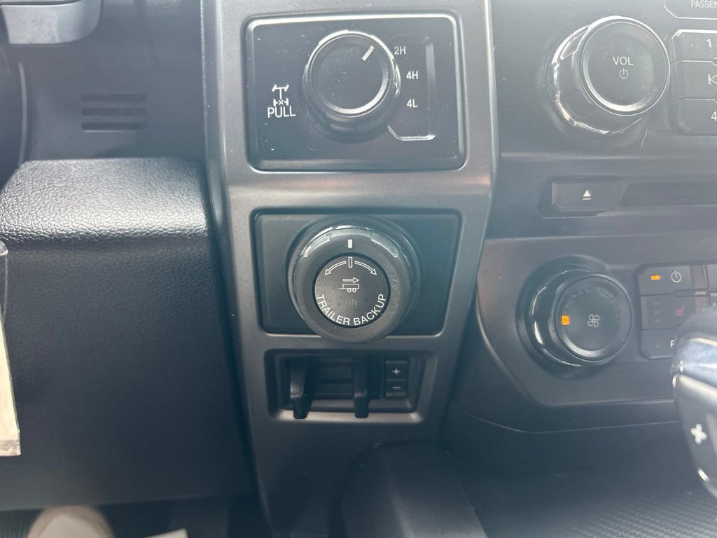 Used 2018 Ford F150 XLT w/ Equipment Group 302A Luxury AWD/4WD image 26