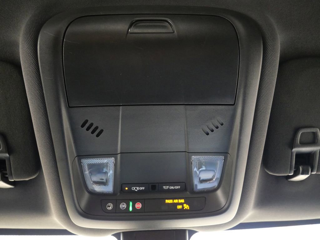 Used 2023 Chevrolet Equinox RS AWD/4WD image 16