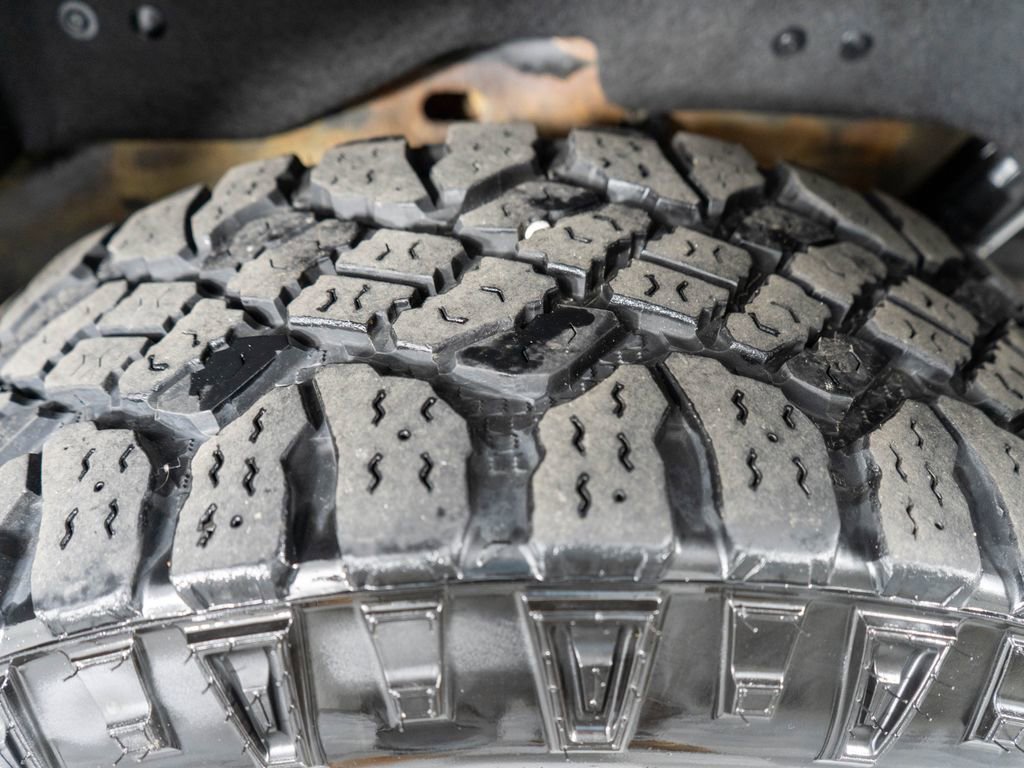 Used 2017 Chevrolet Tahoe LT image 32