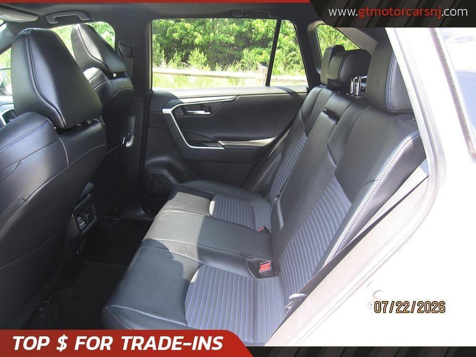 Used 2021 Toyota RAV4 XSE AWD/4WD image 16