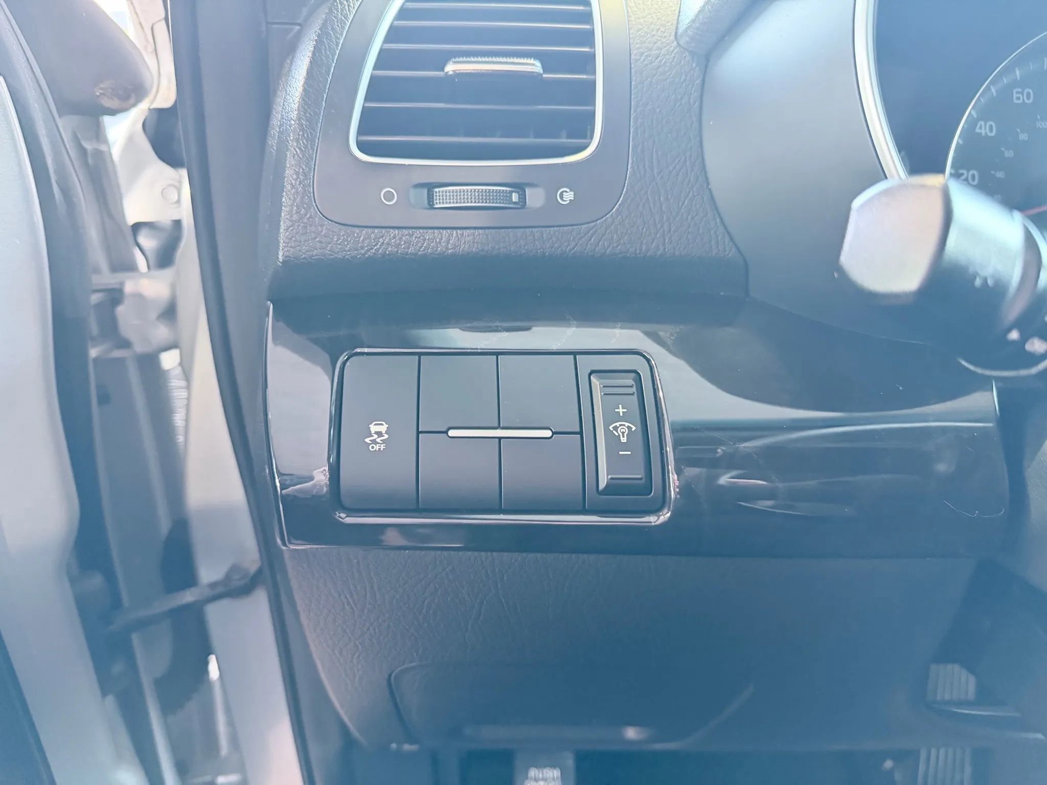 Used 2015 Kia Sorento LX image 20