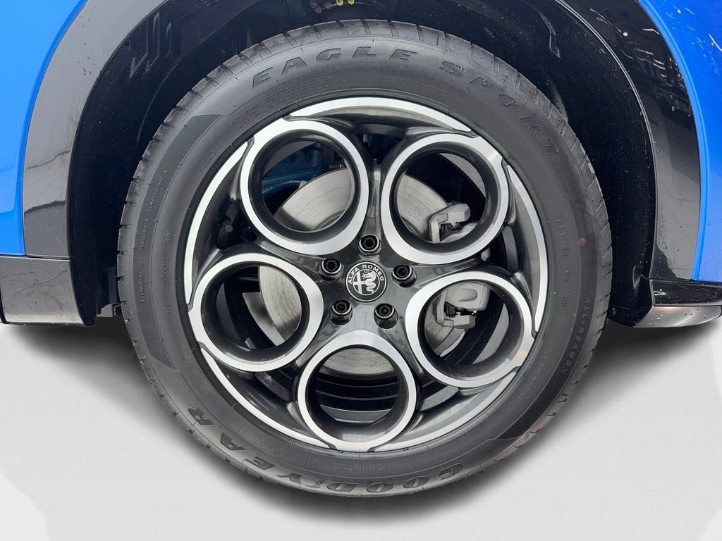 New 2025 Alfa Romeo Tonale w/ Premium Package AWD/4WD image 48