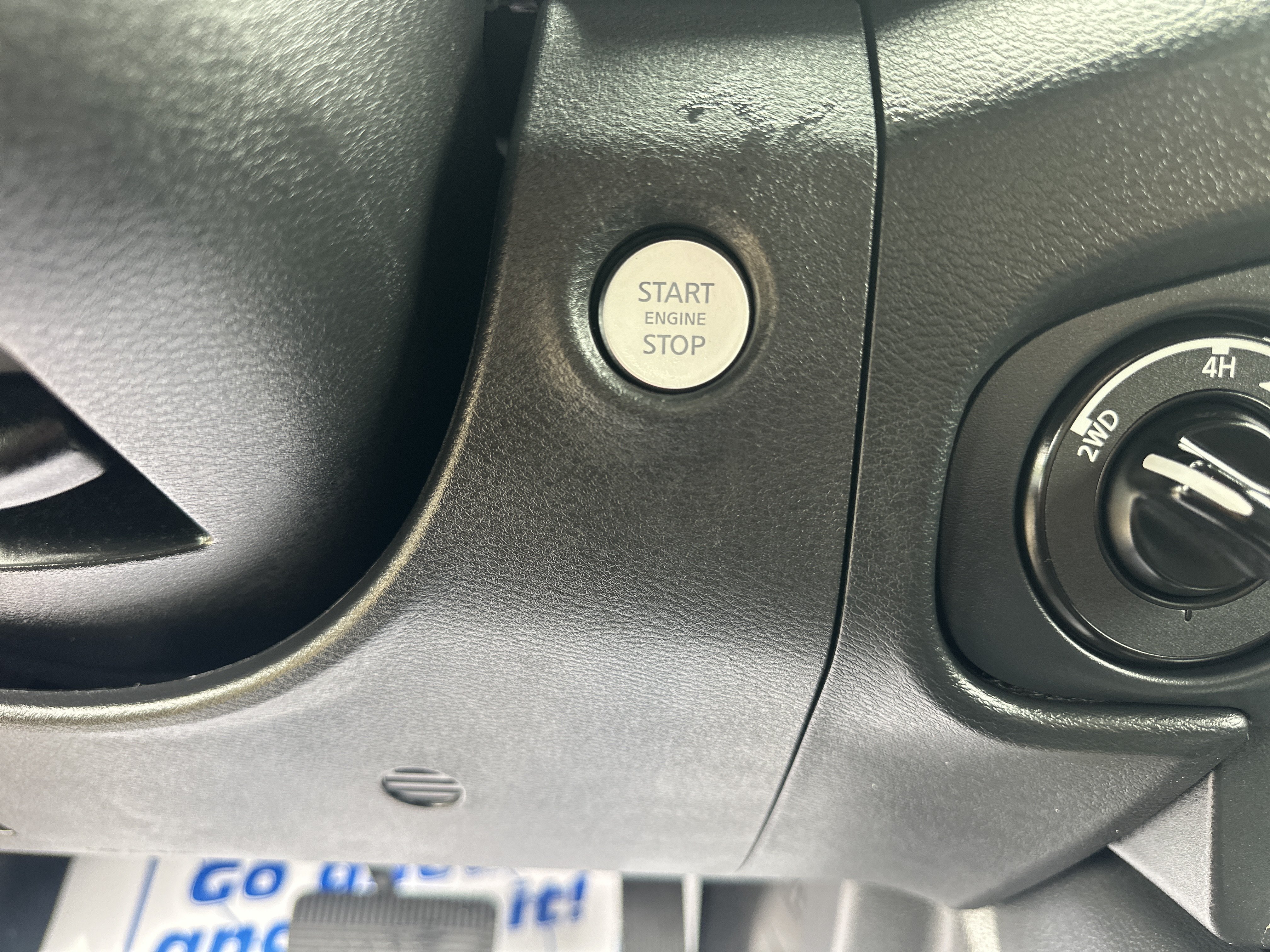 Used 2022 Nissan Frontier SV AWD/4WD image 15