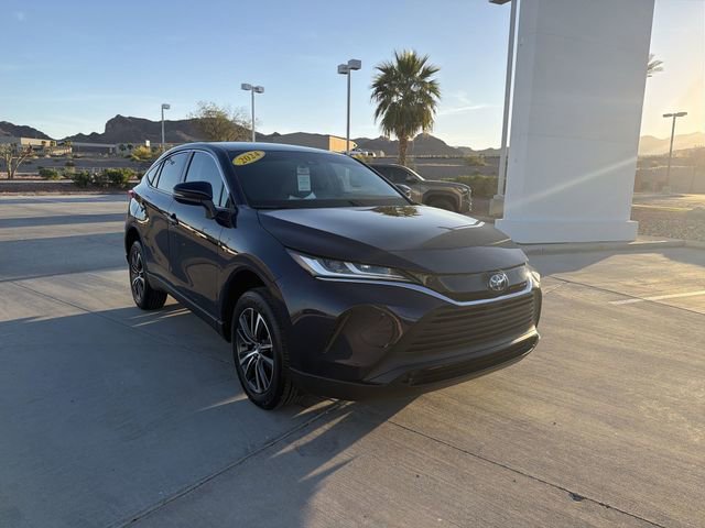 Certified 2024 Toyota Venza LE image 3