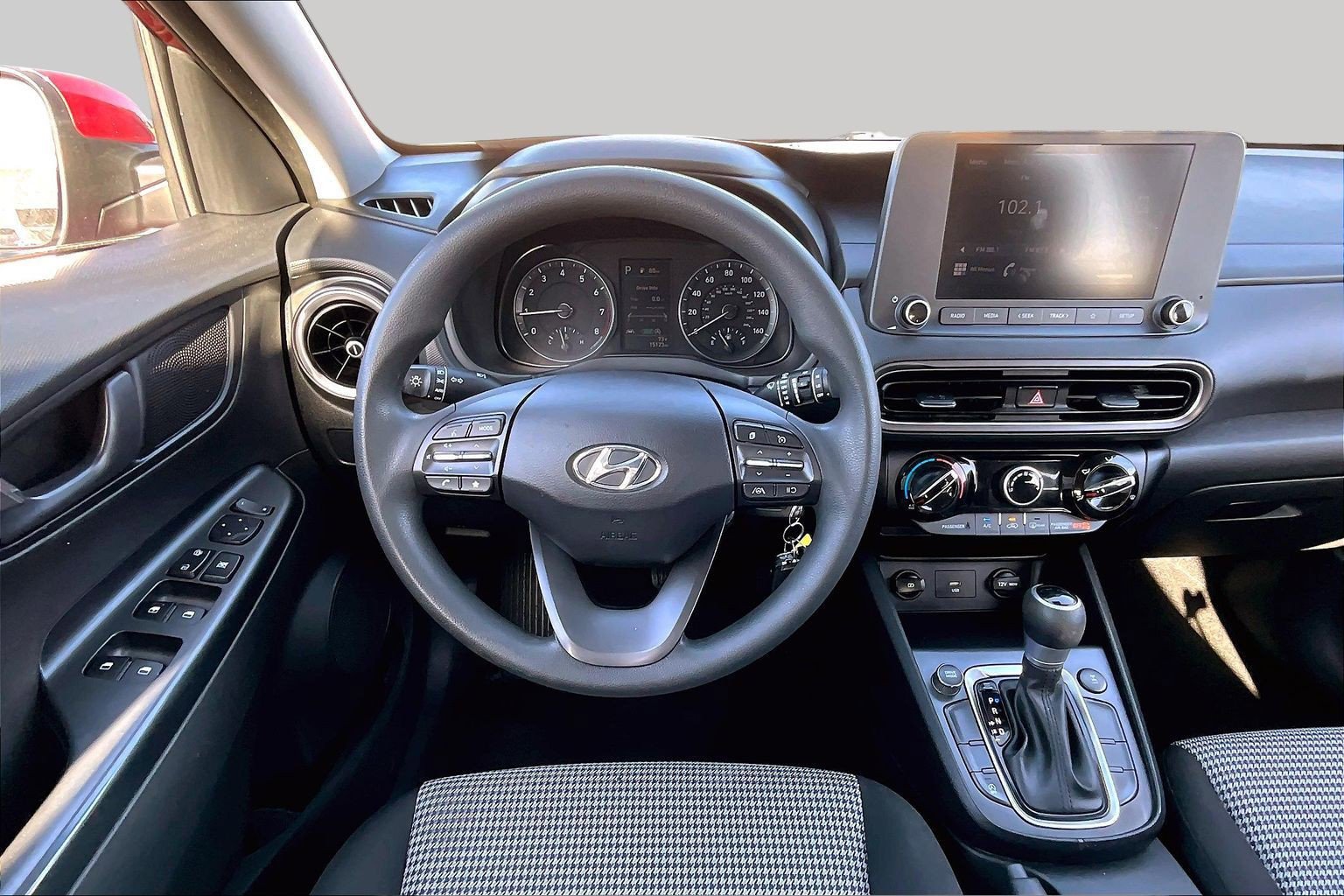 Used 2022 Hyundai Kona SE AWD/4WD image 5