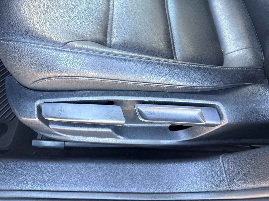 Used 2017 Volkswagen Jetta SE FWD image 17