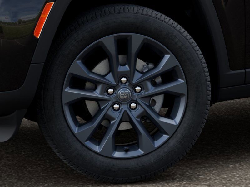 New 2026 Jeep Grand Cherokee Limited image 13