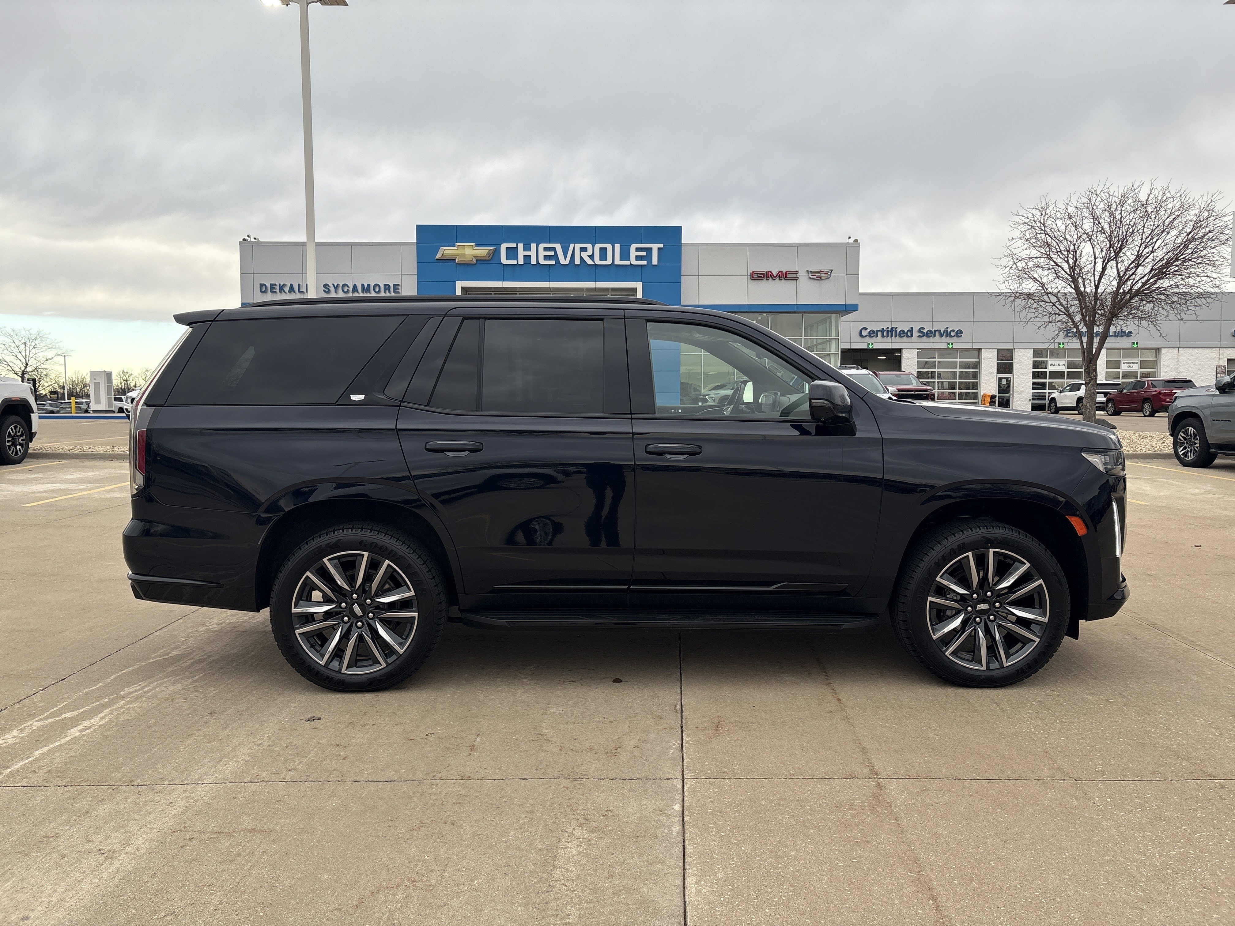 Used 2021 Cadillac Escalade Sport w/ Driver Assist Tech Package image 8