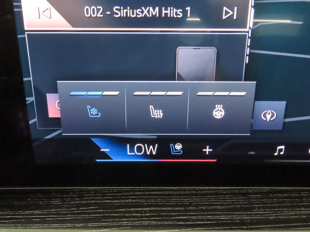 New 2025 BMW 750e xDrive image 18