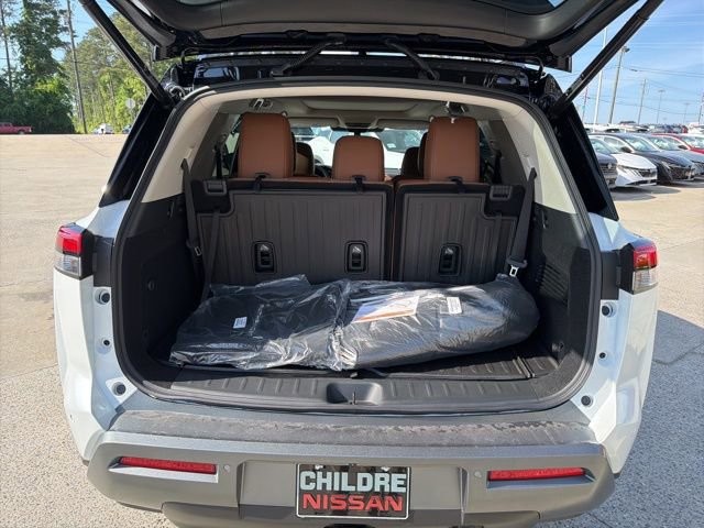 New 2026 Nissan Pathfinder Platinum AWD/4WD image 15