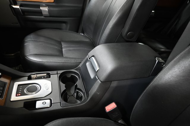 Used 2016 Land Rover LR4 HSE Silver Edition image 30