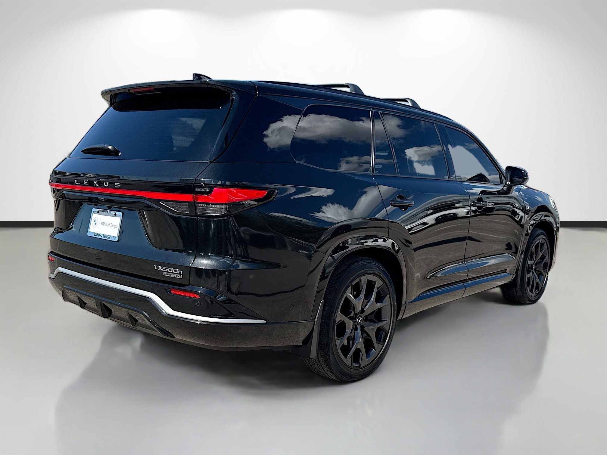 Used 2025 Lexus TX 500h AWD w/ Technology Package image 3