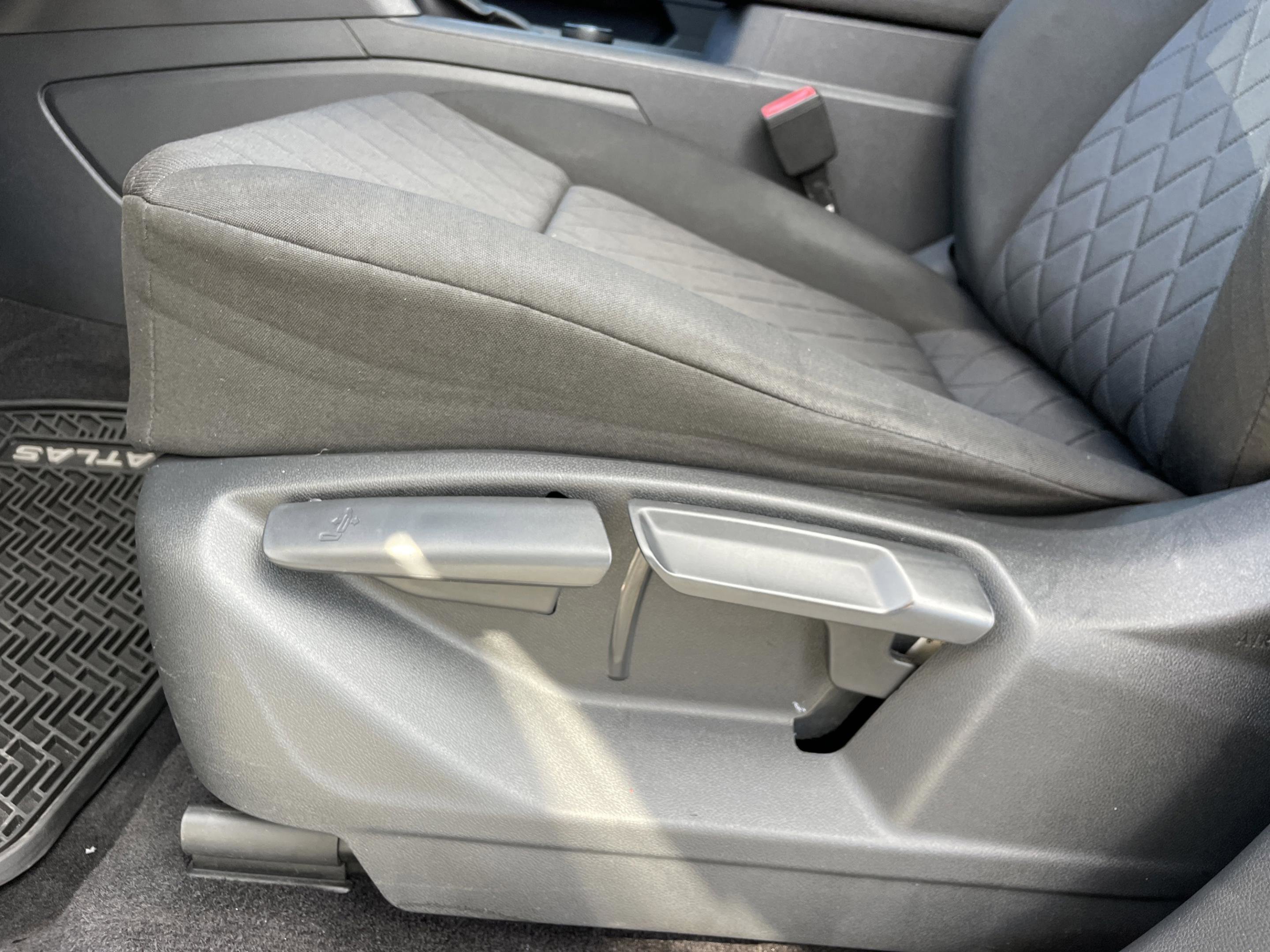 Used 2018 Volkswagen Atlas Launch Edition image 27