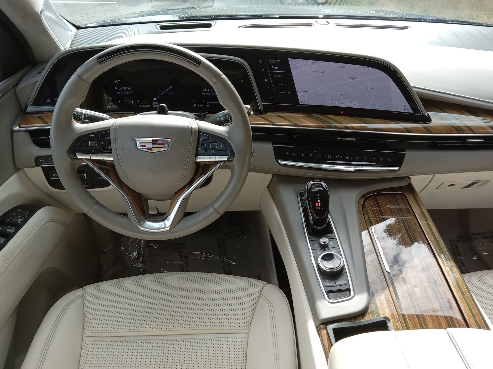 Used 2021 Cadillac Escalade Premium Luxury Platinum image 12