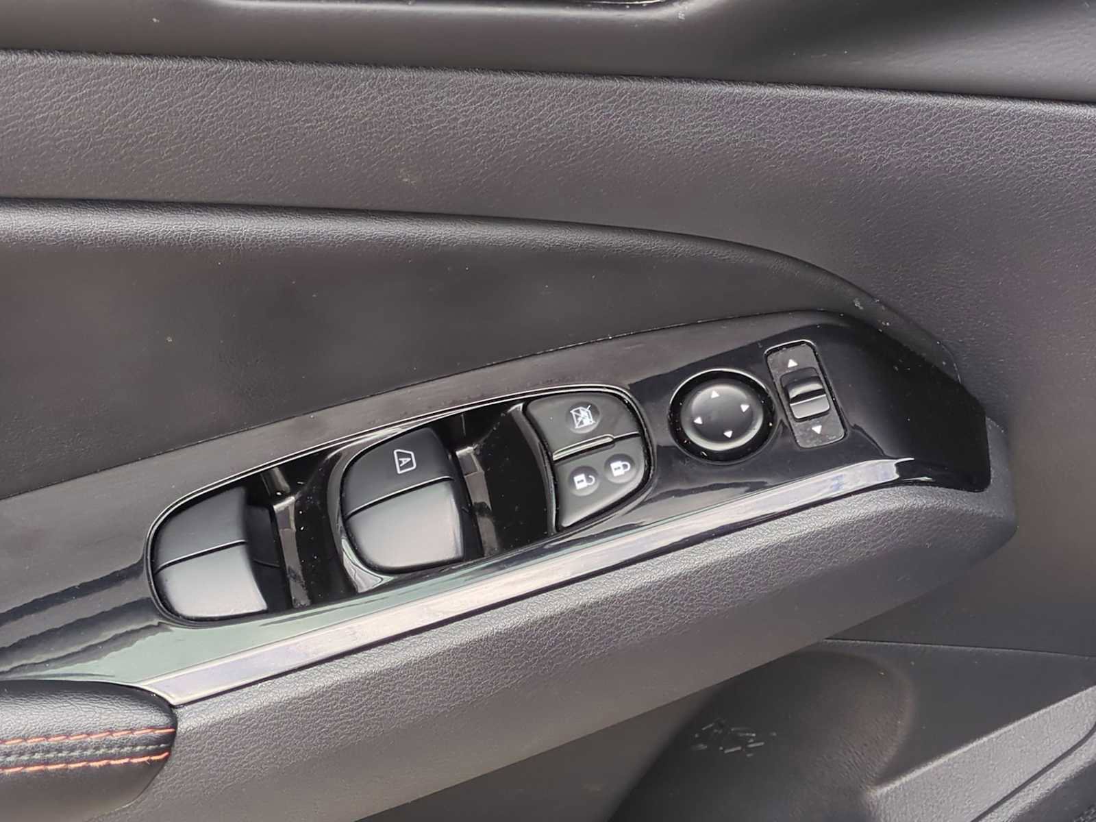 Used 2024 Nissan Altima 2.5 SR image 21