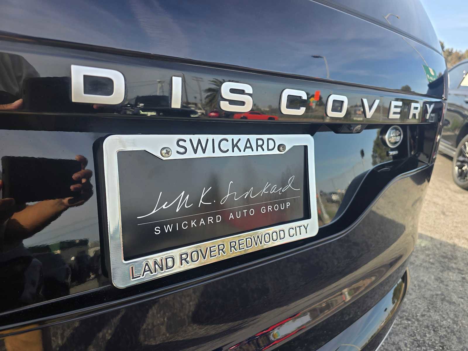 Used 2023 Land Rover Discovery Metropolitan Edition image 16