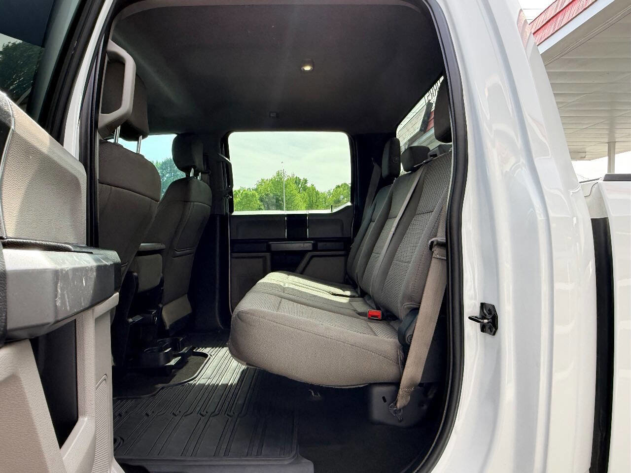 Used 2018 Ford F250 XLT w/ XLT Value Package image 31