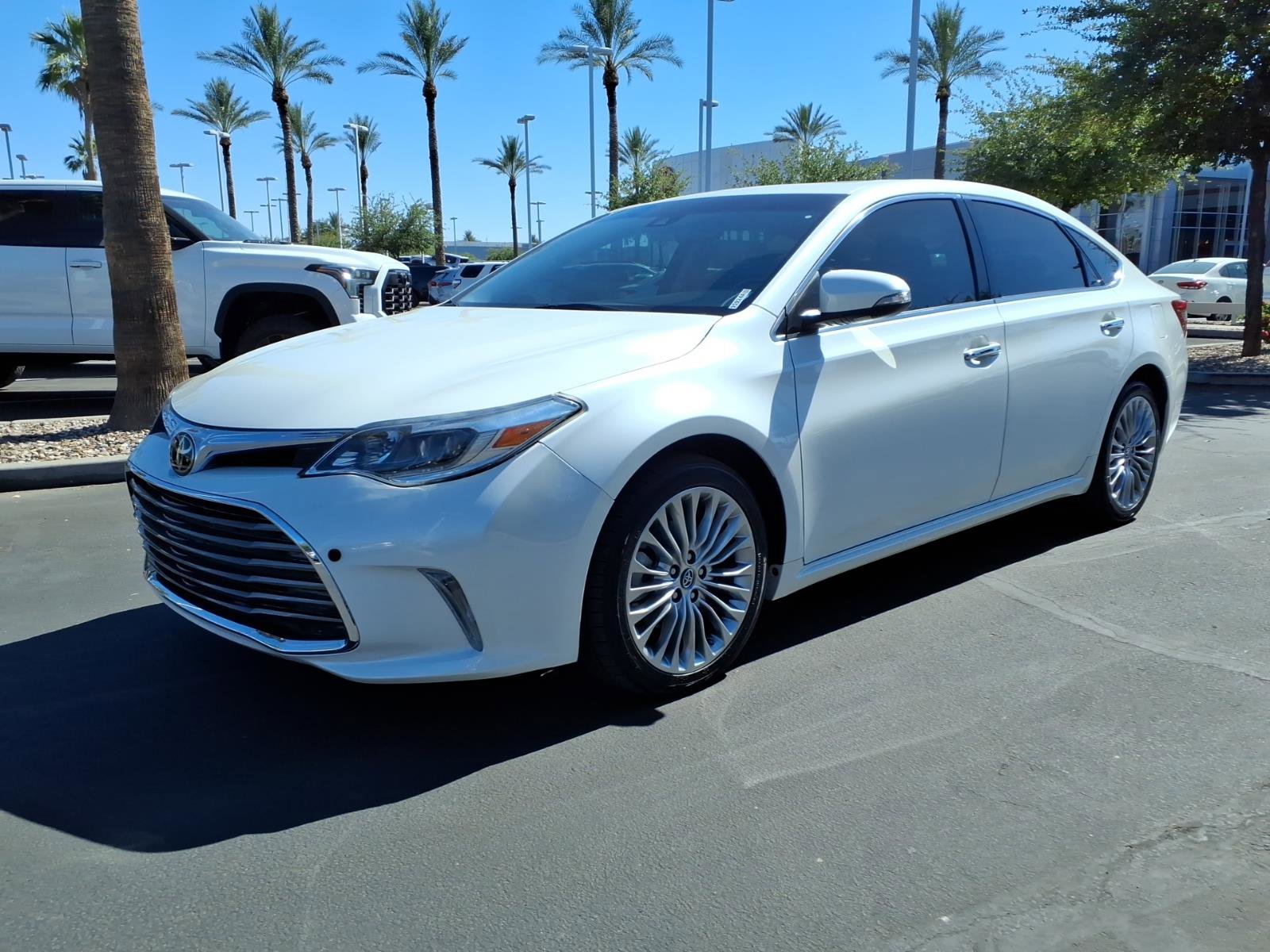 Used 2018 Toyota Avalon Limited w/ Carpet Mat Package FWD image 8