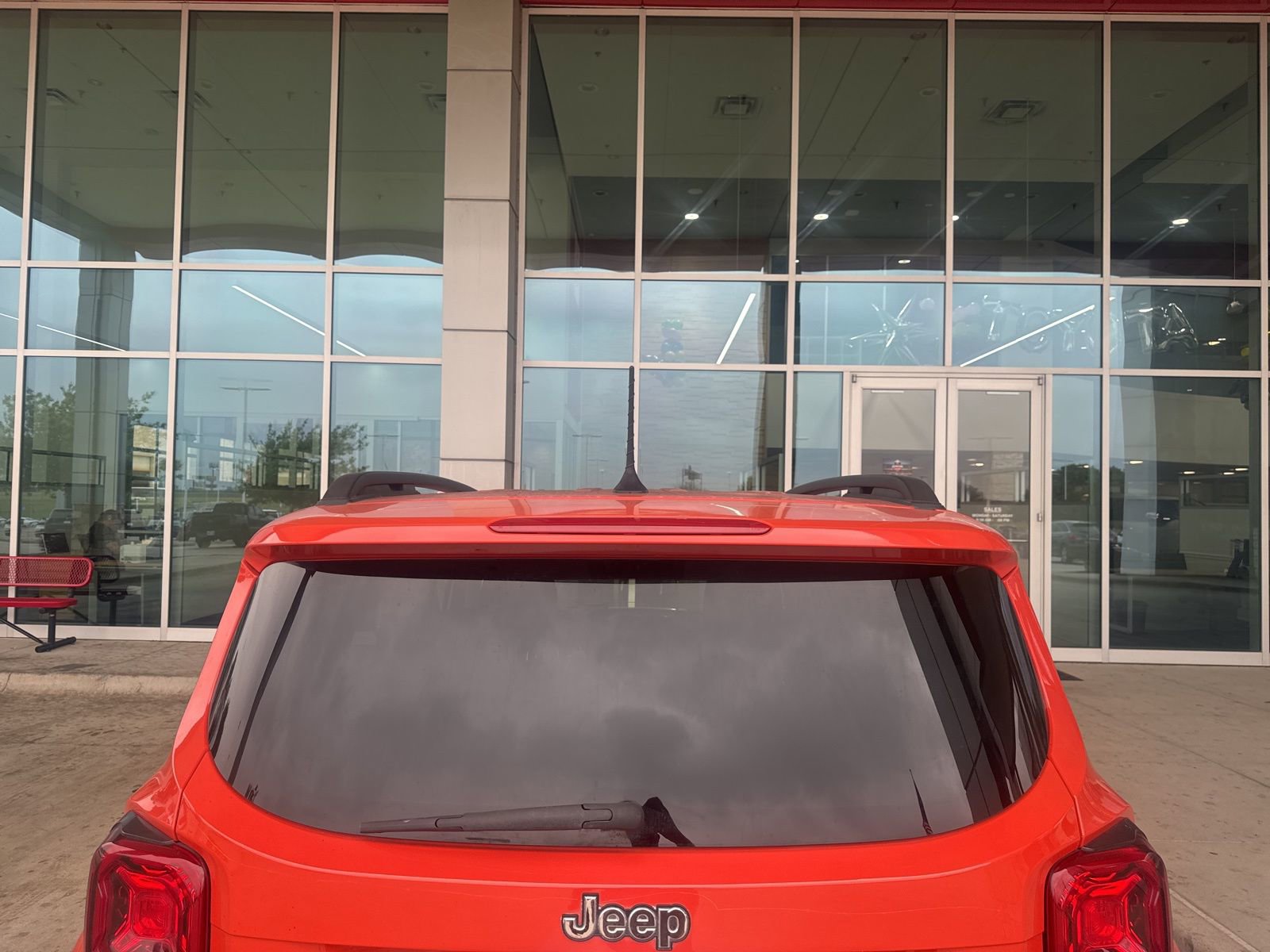 Used 2020 Jeep Renegade Latitude w/ LED Lighting Group FWD image 15