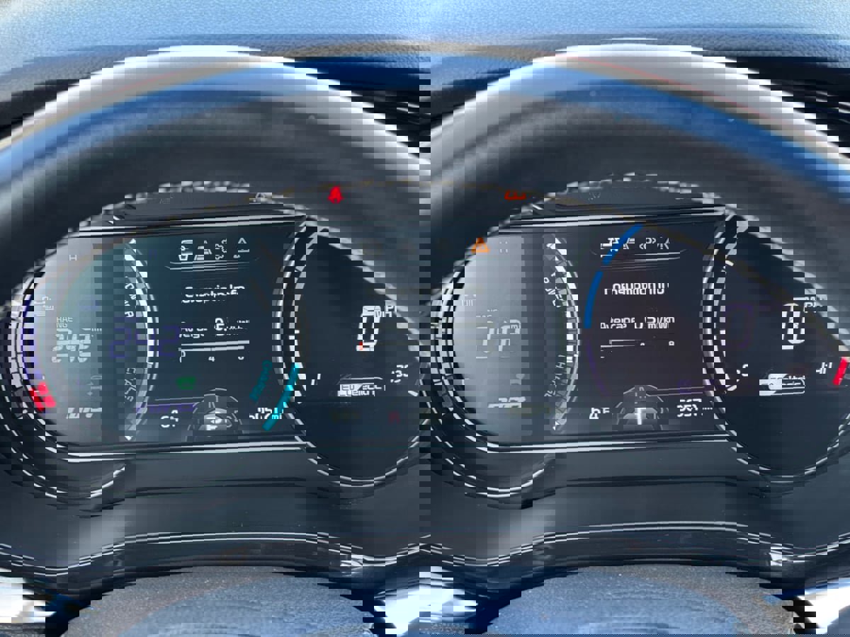 Used 2022 Kia Niro EX image 12