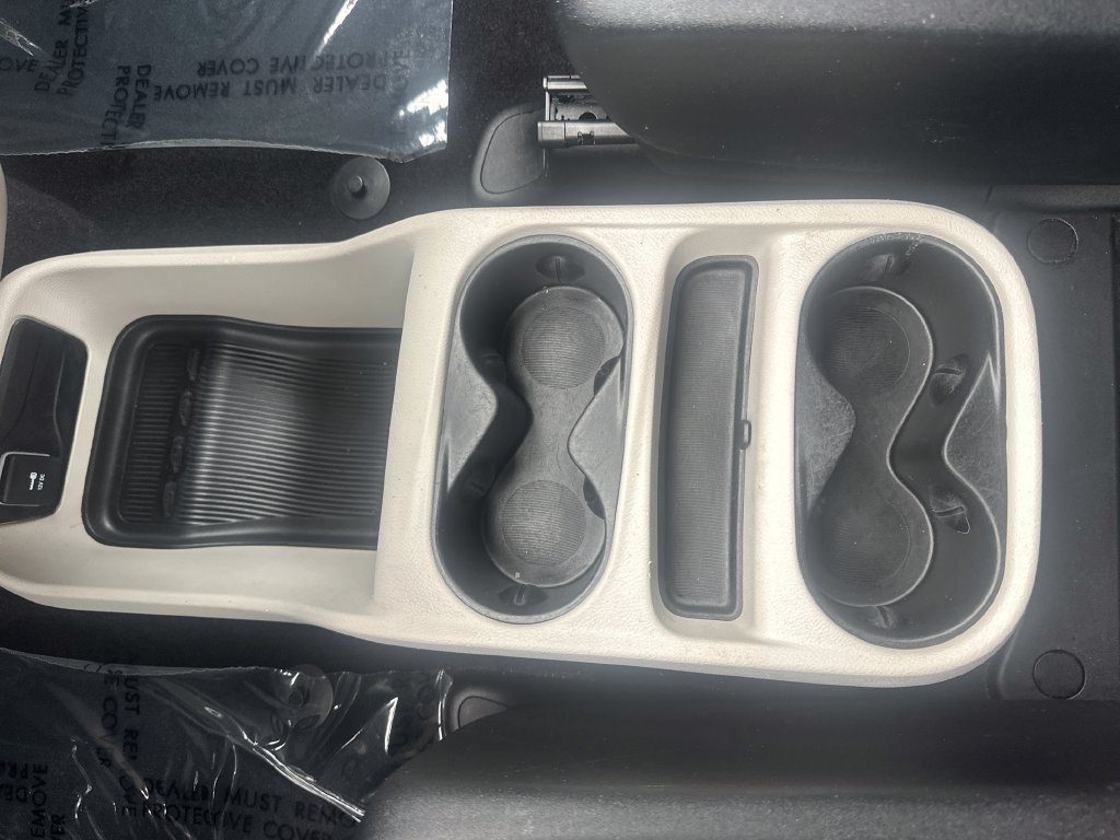 Used 2017 Chrysler Pacifica LX FWD image 27