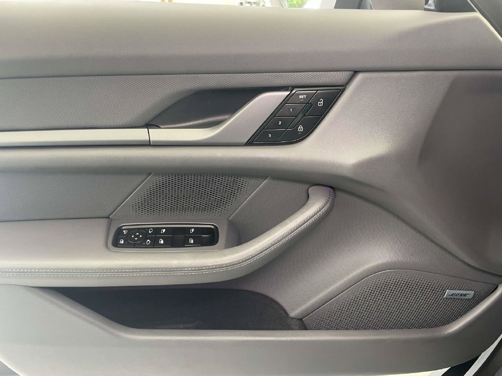 Certified 2025 Porsche Taycan RWD image 34