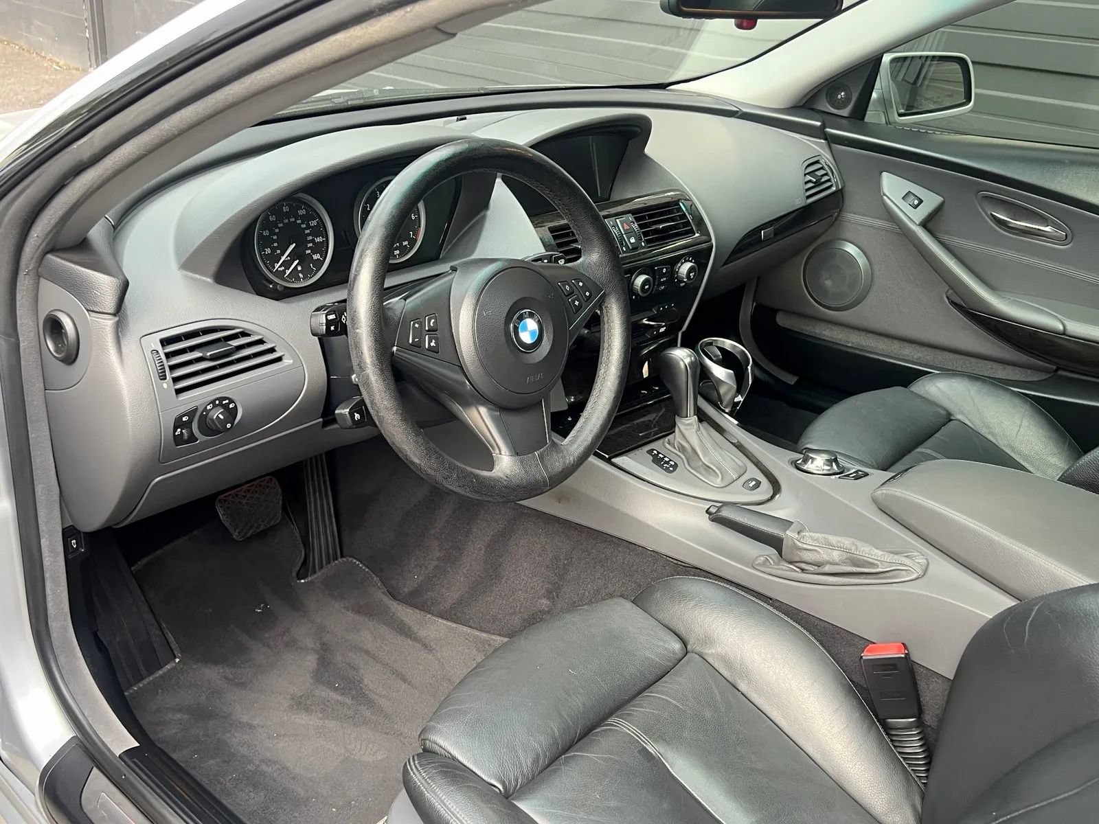 Used 2004 BMW 645Ci Coupe RWD image 6