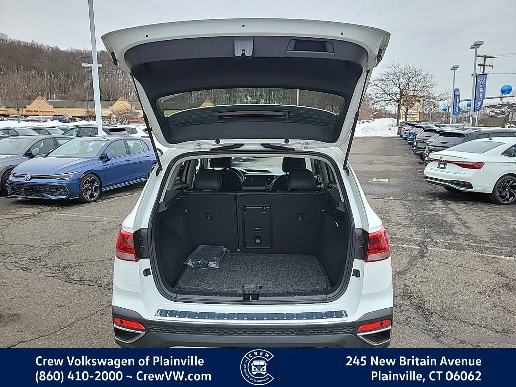 Certified 2022 Volkswagen Taos SEL image 54