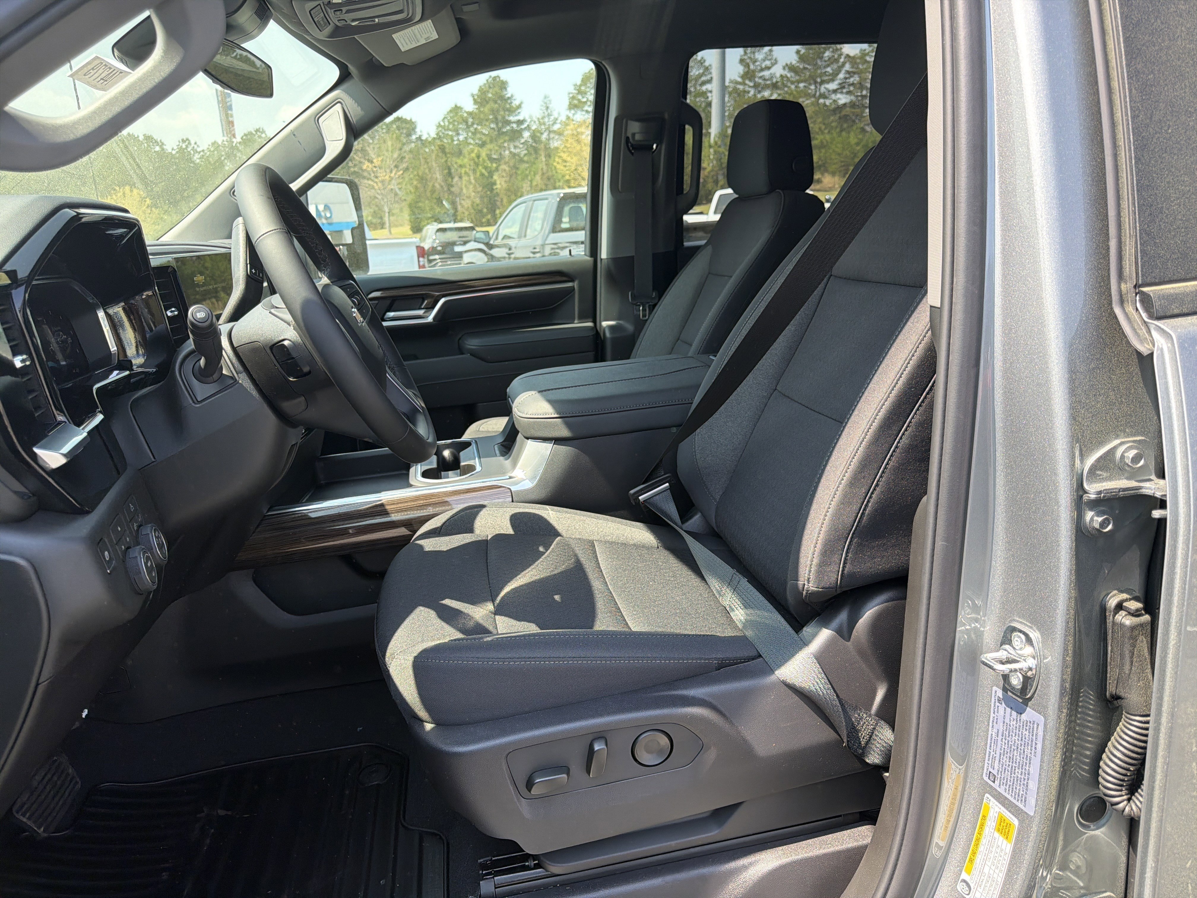 New 2026 Chevrolet Silverado 2500 LT image 9