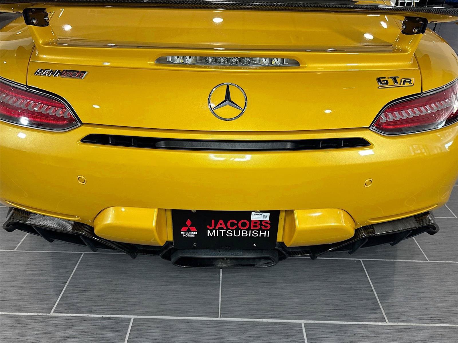 Used 2019 Mercedes-Benz AMG GT R image 32