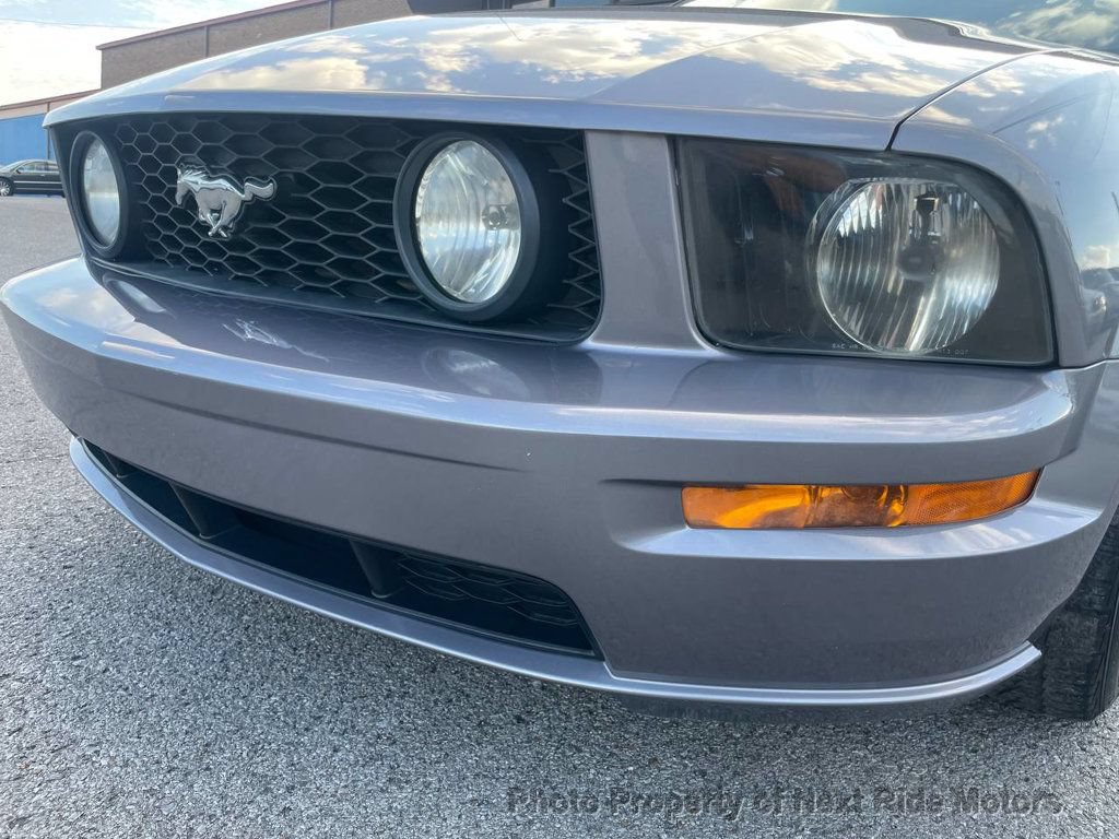 Used 2006 Ford Mustang GT RWD image 14