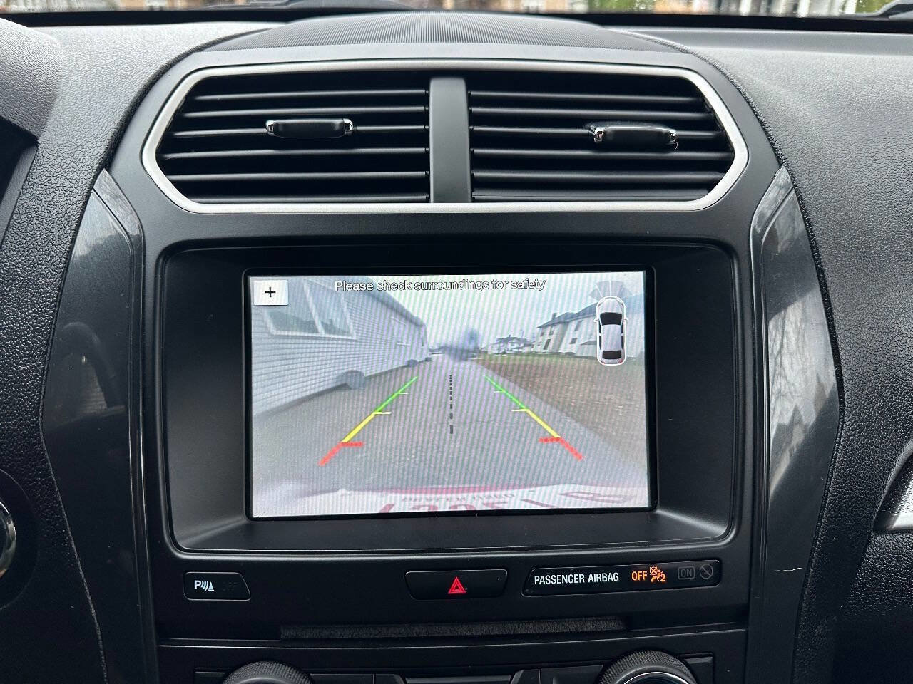 Used 2017 Ford Explorer XLT w/ Equipment Group 202A image 16