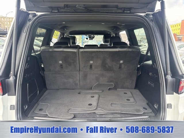 Used 2024 Jeep Wagoneer Series III AWD/4WD image 6