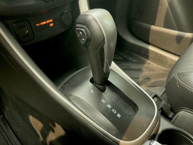 Used 2020 Chevrolet Trax LT w/ LT Convenience Package FWD image 16