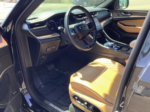 Used 2022 Jeep Grand Cherokee L Summit w/ Advanced Protech Group IV image 7