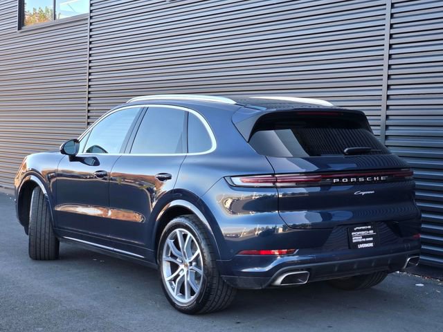 Used 2025 Porsche Cayenne image 3