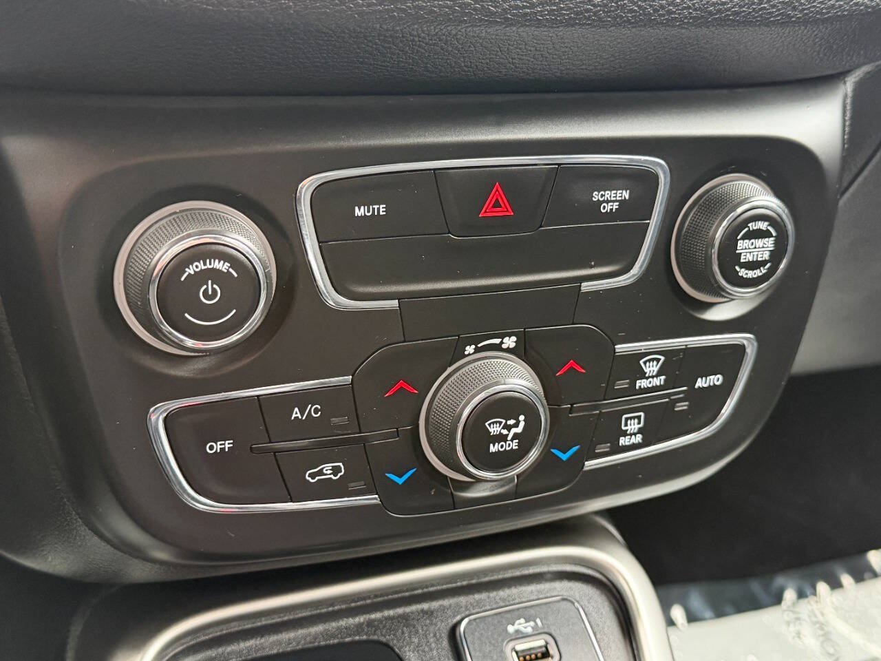 Used 2019 Jeep Compass Latitude AWD/4WD image 51