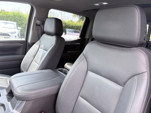 Used 2024 Chevrolet Silverado 1500 LTZ w/ LTZ Convenience Package II AWD/4WD image 11